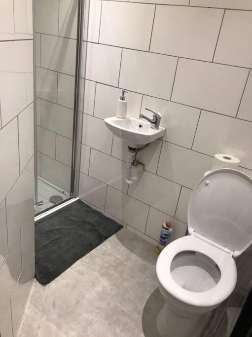 Bedfont House Διαμέρισμα Χίλινγκτον Εξωτερικό φωτογραφία